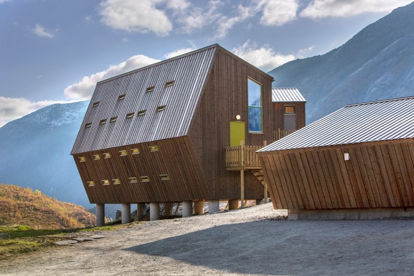 Tungestølen Tourist Cabin at Jostedalen glacier in Norway by Snøhetta