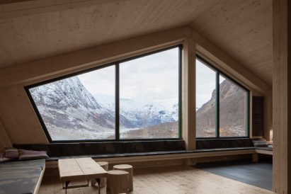 Tungestølen Tourist Cabin at Jostedalen glacier in Norway by Snøhetta