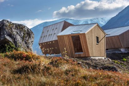 Tungestølen Tourist Cabin at Jostedalen glacier in Norway by Snøhetta