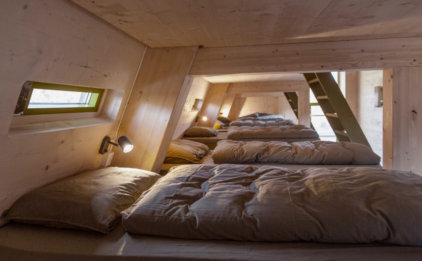 Tungestølen Tourist Cabin at Jostedalen glacier in Norway by Snøhetta