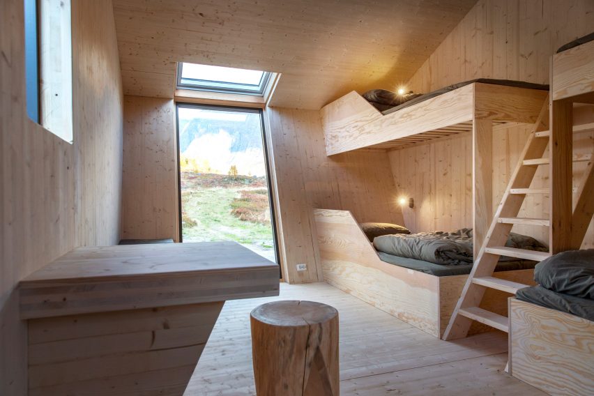 Tungestølen Tourist Cabin at Jostedalen glacier in Norway by Snøhetta