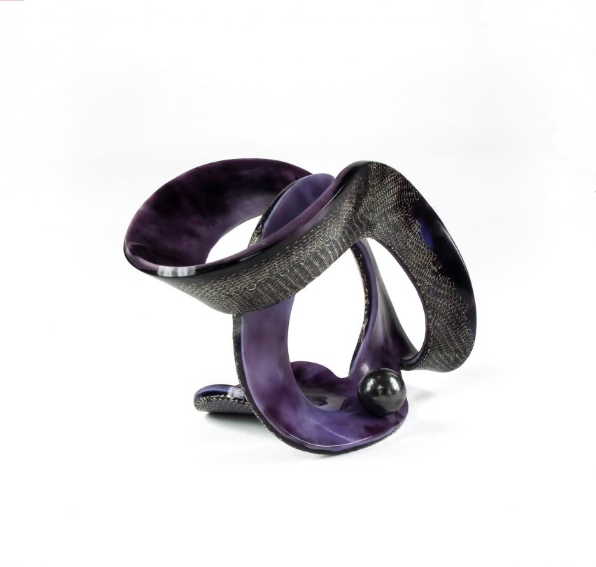 Vanity Vague ring by Petra Zimmermann