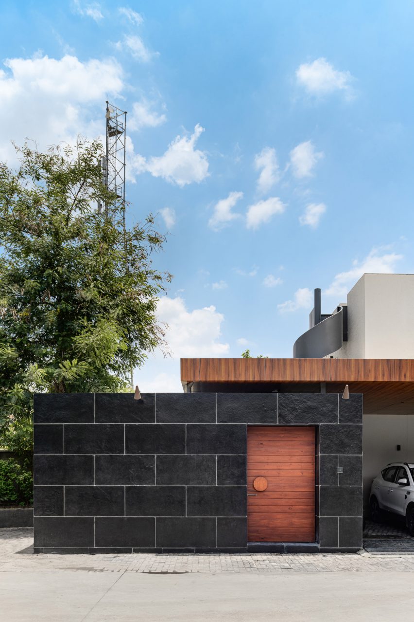 VS House designed by Sārānsh