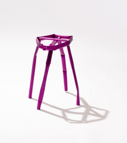 Yeon Jinyeong aims to express "contradictory beauty" with Aluminum Anodized series