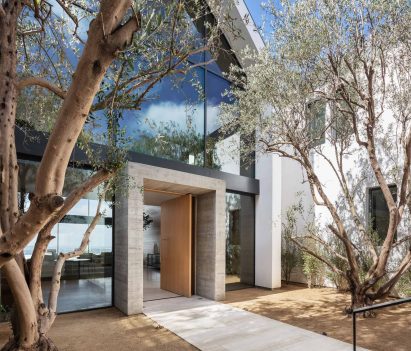 1471 Forest Knoll by Standard Architecture