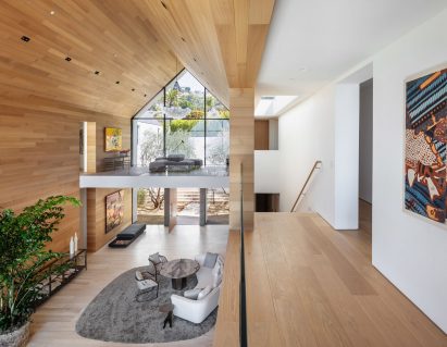 1471 Forest Knoll by Standard Architecture