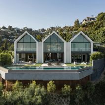 1471 Forest Knoll by Standard Architecture
