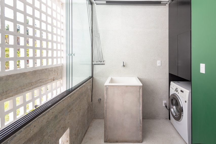 308 Apartment by Debaixo do Bloco Arquitetura