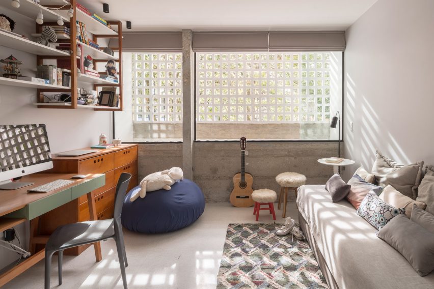308 Apartment by Debaixo do Bloco Arquitetura