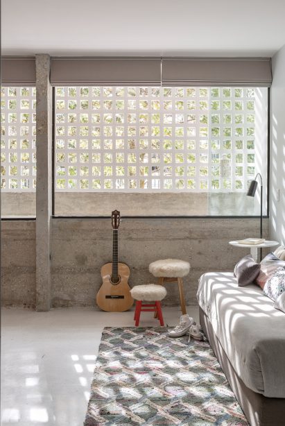 308 Apartment by Debaixo do Bloco Arquitetura