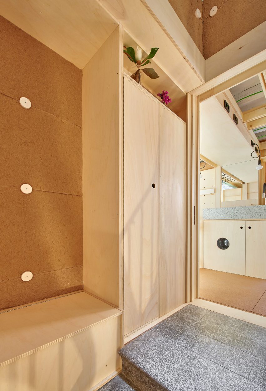 Alfondac guest apartment by Aixopluc