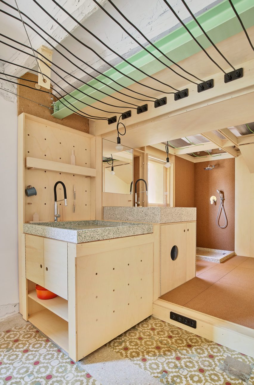 Alfondac guest apartment by Aixopluc