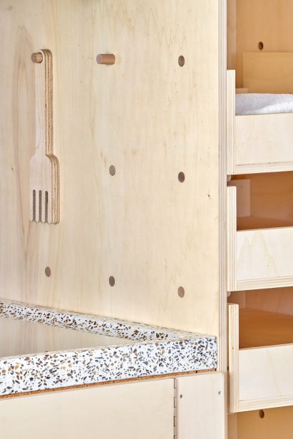 Alfondac guest apartment by Aixopluc