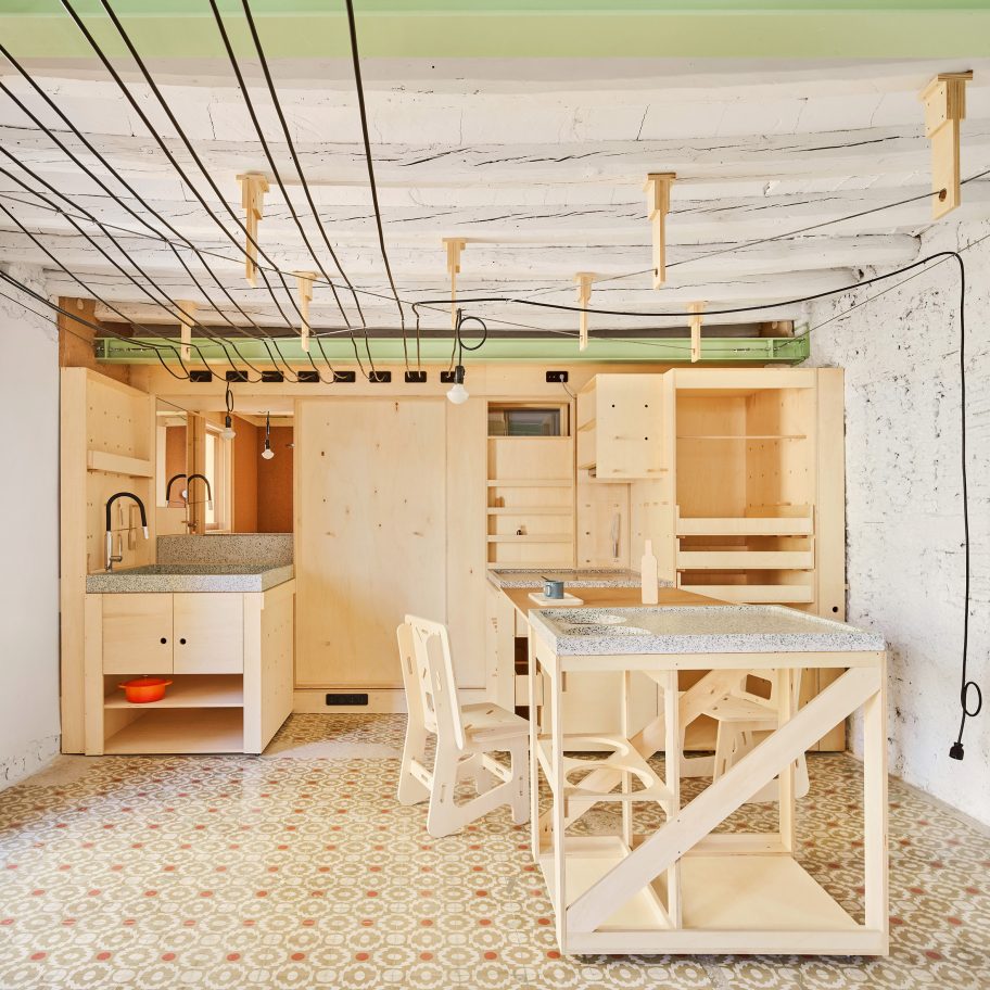 Alfondac guest apartment by Aixopluc