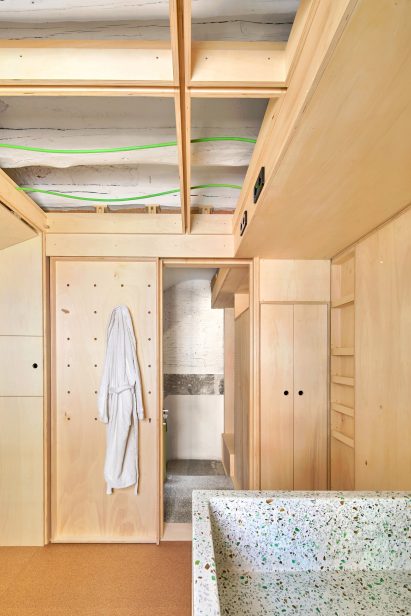 Alfondac guest apartment by Aixopluc