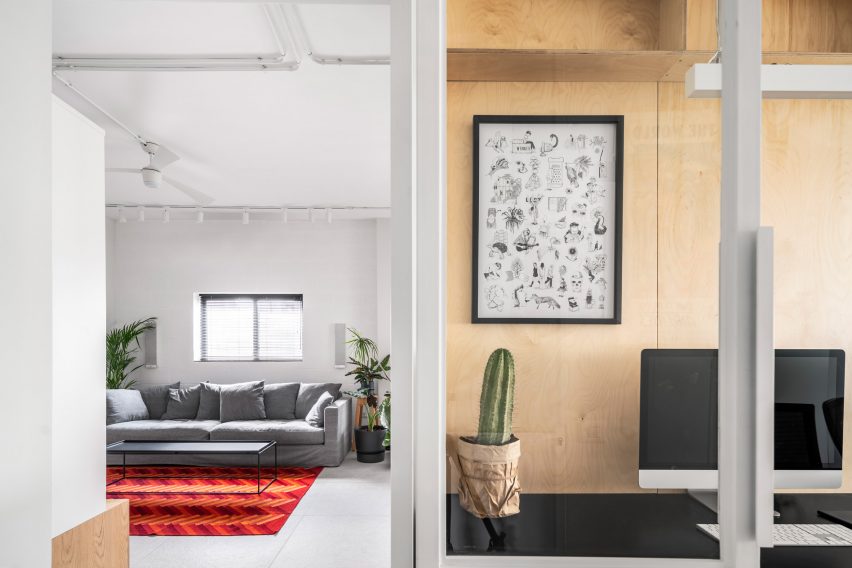 Apartment for a couple by Rust Architects