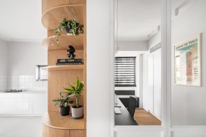 Apartment for a couple by Rust Architects
