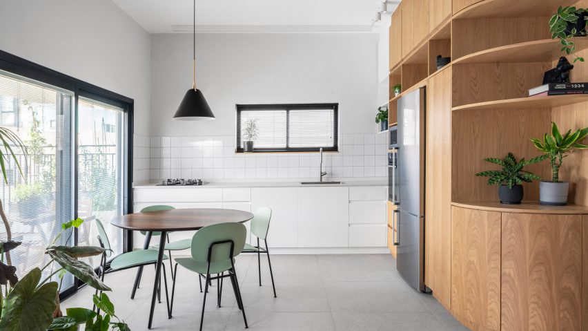 Apartment for a couple by Rust Architects