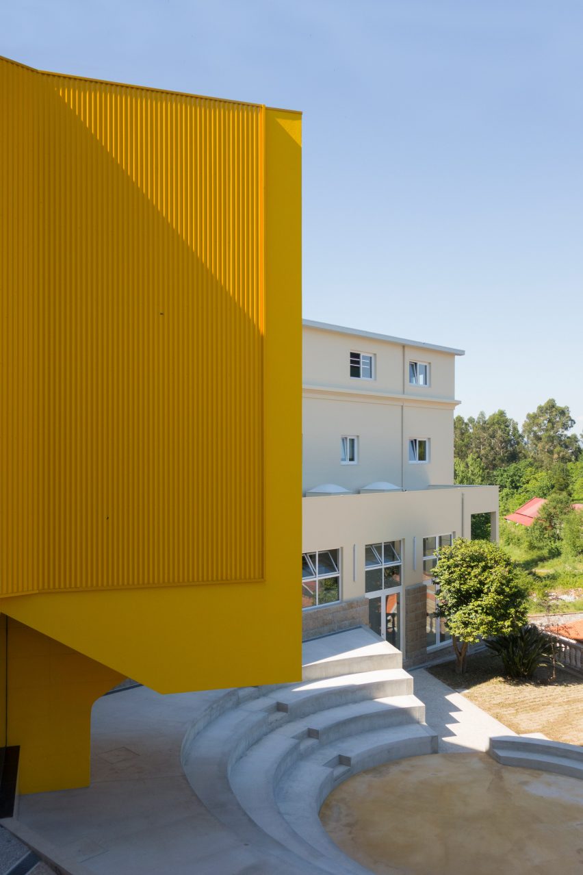 Artave music school in Caldas da Saúde, Portugal, by Aurora Arquitectos