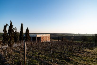 Kitrvs winery's parametric facades built using augmented bricklaying by Gramazio Kohler Research at ETH Zürich