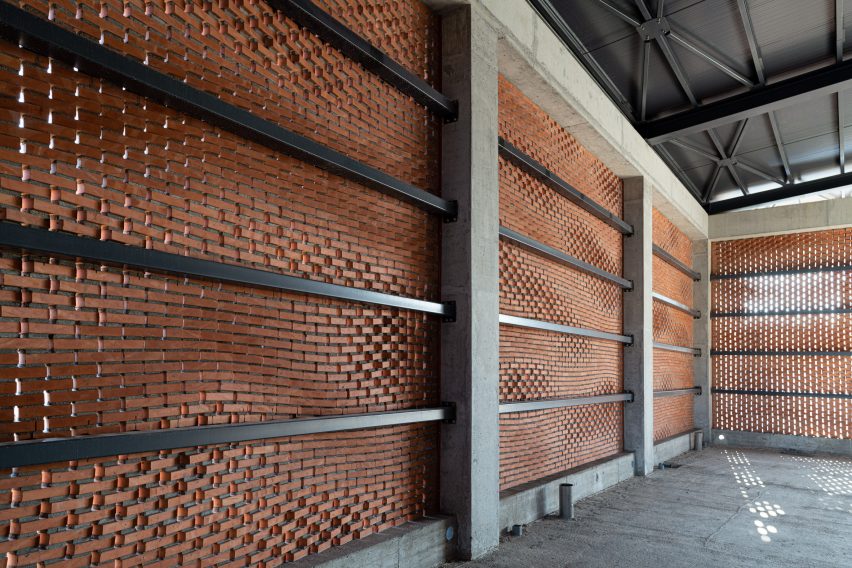 Kitrvs winery's parametric facades built using augmented bricklaying by Gramazio Kohler Research at ETH Zürich