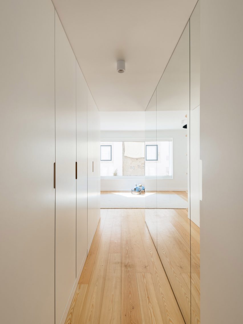 Bartolomeu Dias house designed by Aurora Arquitectos