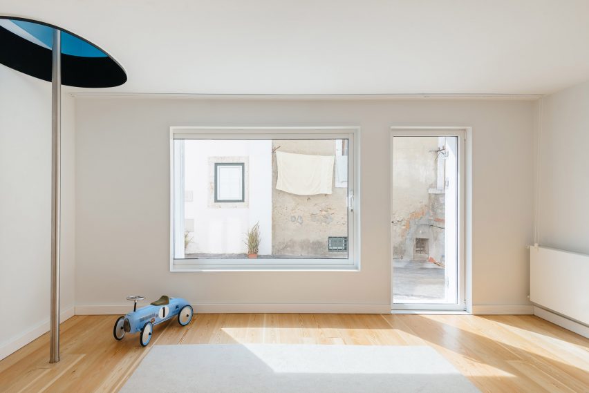 Bartolomeu Dias house designed by Aurora Arquitectos