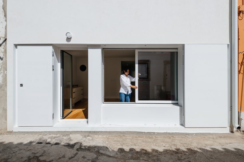 Bartolomeu Dias house designed by Aurora Arquitectos