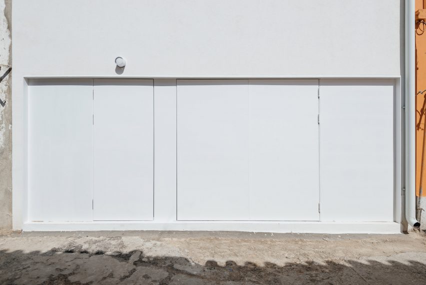 Bartolomeu Dias house designed by Aurora Arquitectos