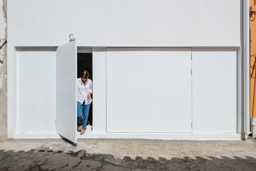 Bartolomeu Dias house designed by Aurora Arquitectos