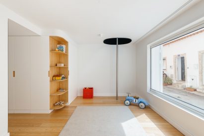 Bartolomeu Dias house designed by Aurora Arquitectos