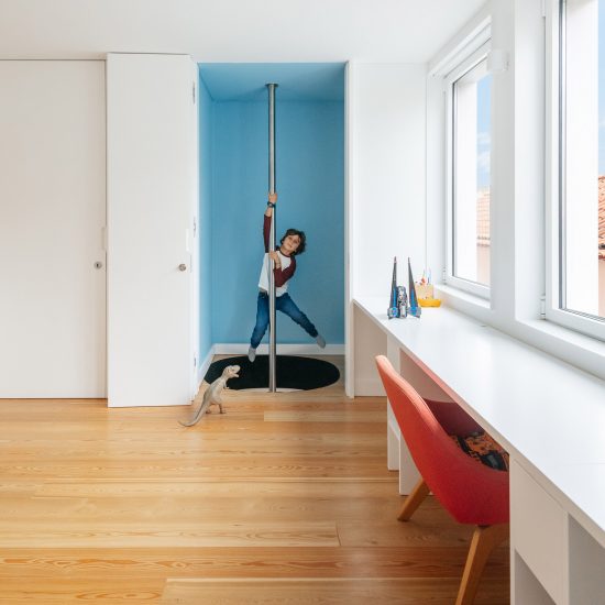 Bartolomeu Dias house designed by Aurora Arquitectos