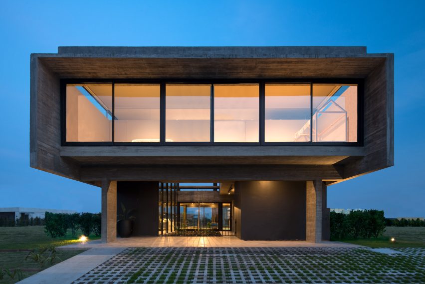 Casa Castanos by Ekaterina Kunzel and Maria Belen Garcia Bottazzini