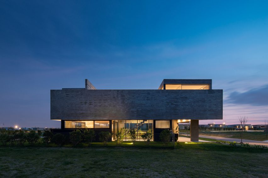 Casa Castanos by Ekaterina Kunzel and Maria Belen Garcia Bottazzini