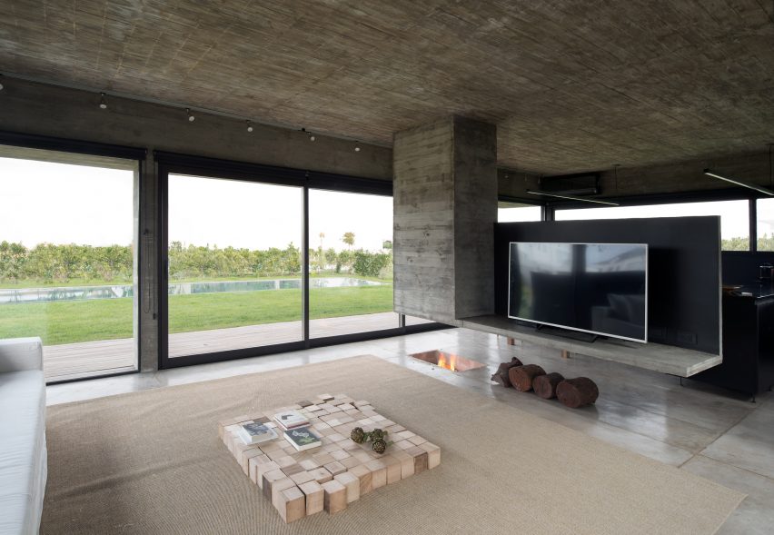 Casa Castanos by Ekaterina Kunzel and Maria Belen Garcia Bottazzini
