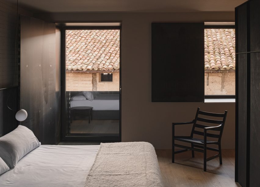 Casa Grande Hotel in La Rioja designed by Francesc Rife