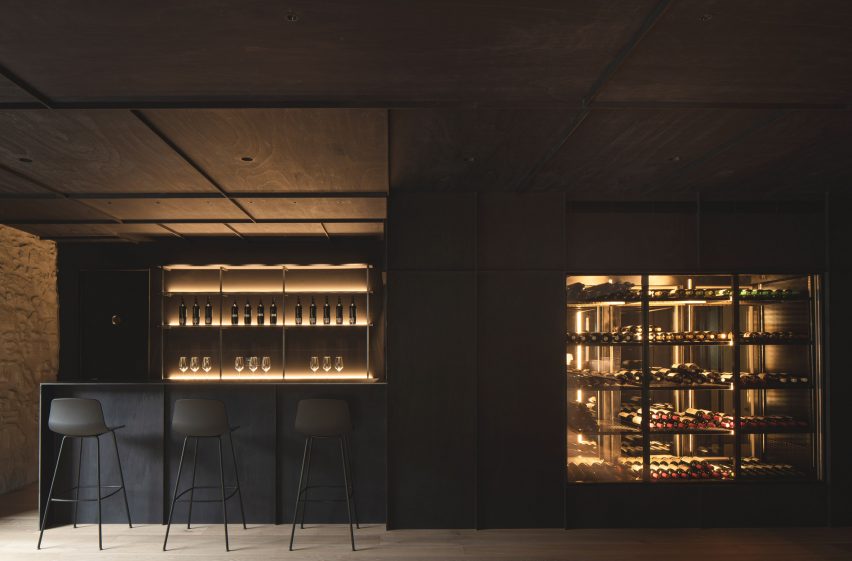 Casa Grande Hotel in La Rioja designed by Francesc Rife