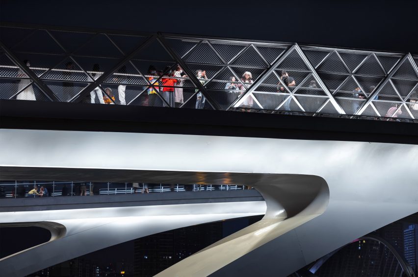 Wuchazi Bridge in Chengdu by architects Tom Wünschmann, Achim Kaufer, Wei Cai and Philipp Buschmeyer and Chinese design institutes SADI and JDTM