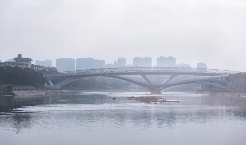 Wuchazi Bridge in Chengdu by architects Tom Wünschmann, Achim Kaufer, Wei Cai and Philipp Buschmeyer and Chinese design institutes SADI and JDTM