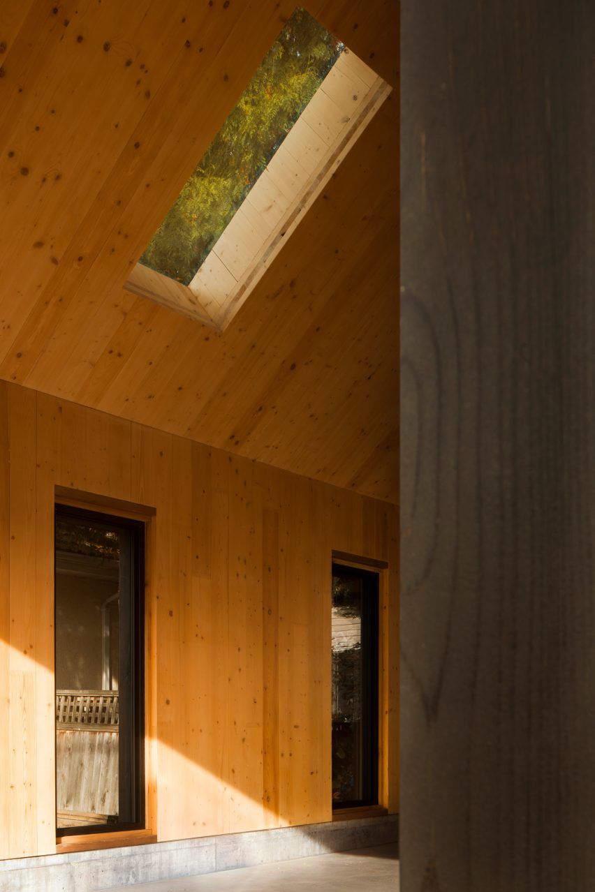 Eton Accessory building by Motiv Architects