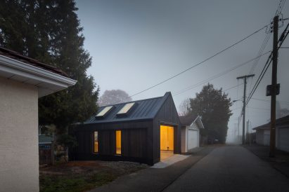 Eton Accessory building by Motiv Architects