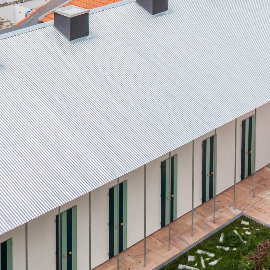 Porto micro-homes by Fala Atelier 