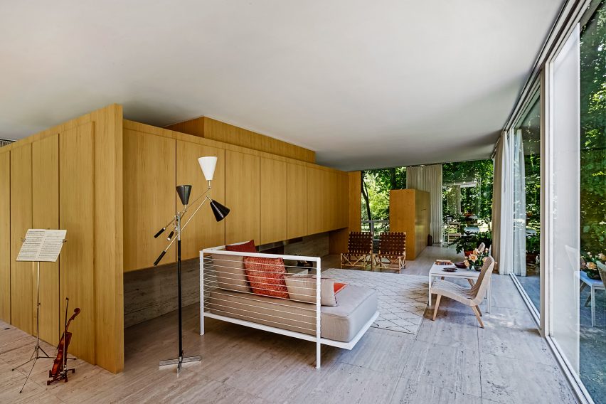 Edith Farnsworth’s Country House