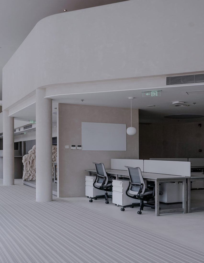 Fnji office in Beijing designed by Tra & Xi Studio