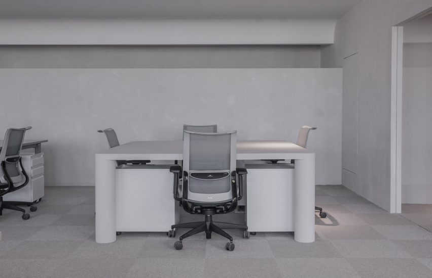 Fnji office in Beijing designed by Tra & Xi Studio