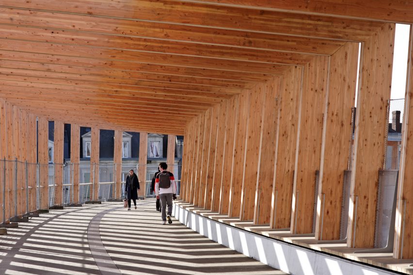 Footbridge in Angers by Dietmar Feichtinger Architectes