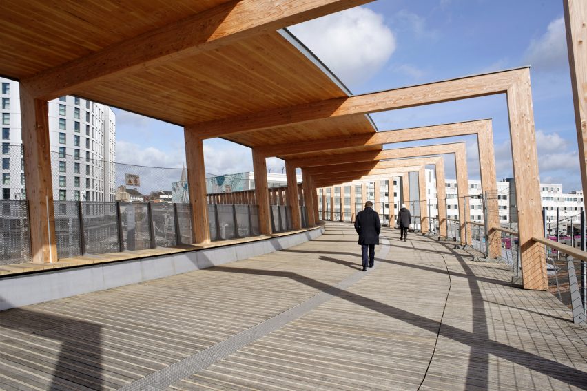 Footbridge in Angers by Dietmar Feichtinger Architectes