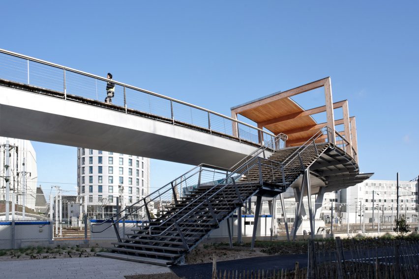 Footbridge in Angers by Dietmar Feichtinger Architectes