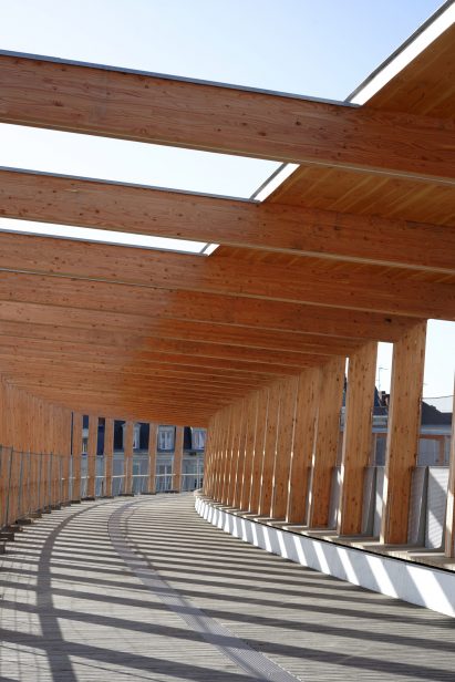 Footbridge in Angers by Dietmar Feichtinger Architectes
