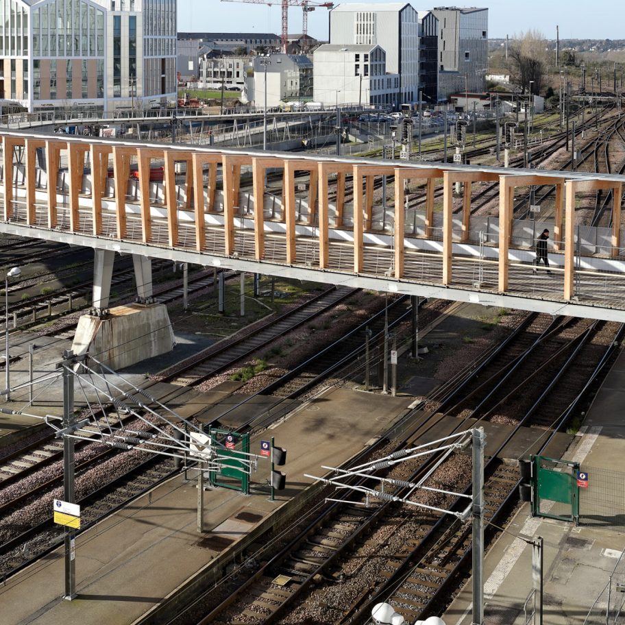 Footbridge in Angers by Dietmar Feichtinger Architectes